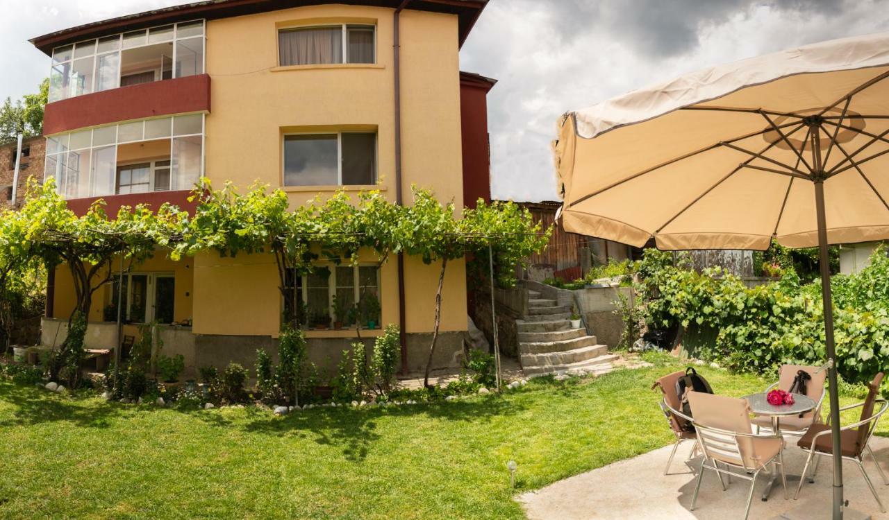 Апартаменти За Гости Бошнакови Devin Exterior foto