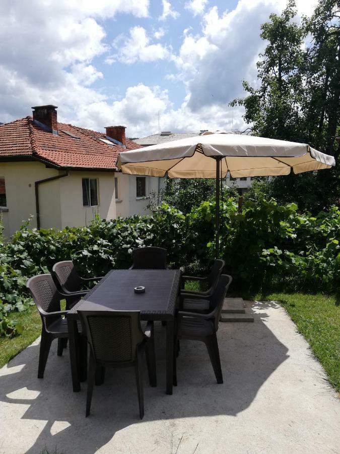 Апартаменти За Гости Бошнакови Devin Exterior foto